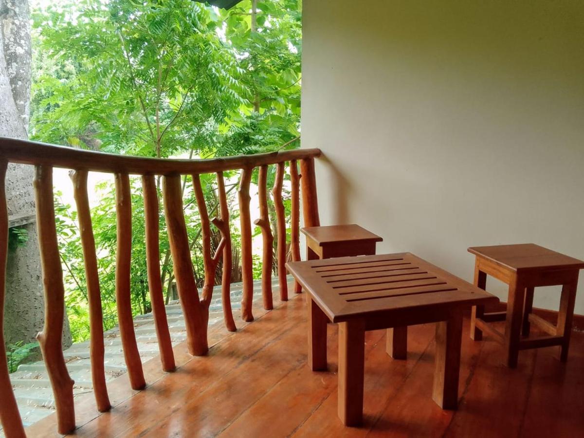 Thought Blooming Hotel Udawalawe Exterior foto